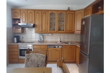 Kroatia Privát Okrug Gornji, Eksteriør